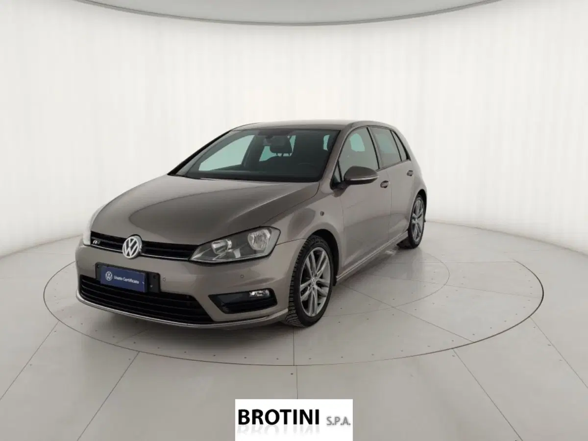 Volkswagen Golf usata a Massa-Carrara