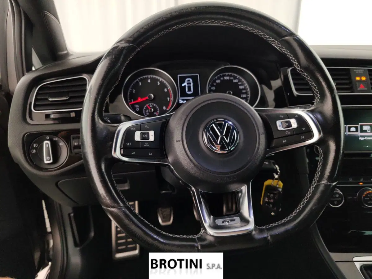 Volkswagen Golf usata a Massa-Carrara (14)