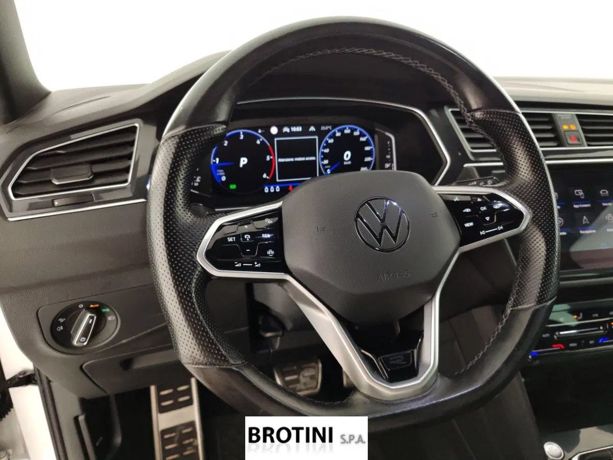 Volkswagen Tiguan usata a Massa-Carrara (14)