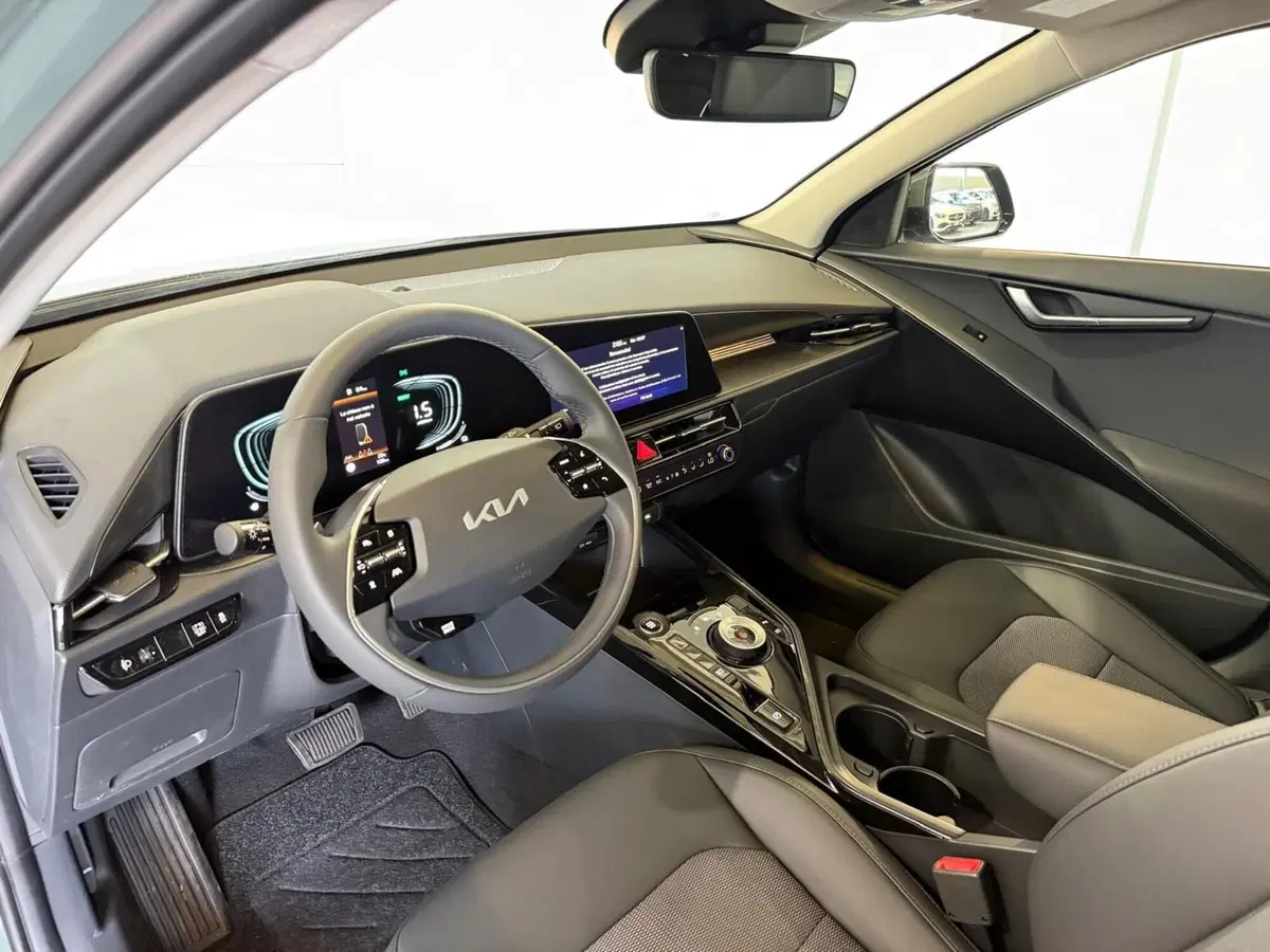 Kia Niro nuova a Monza e Brianza (12)