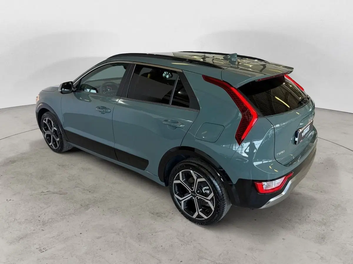 Kia Niro nuova a Monza e Brianza (4)