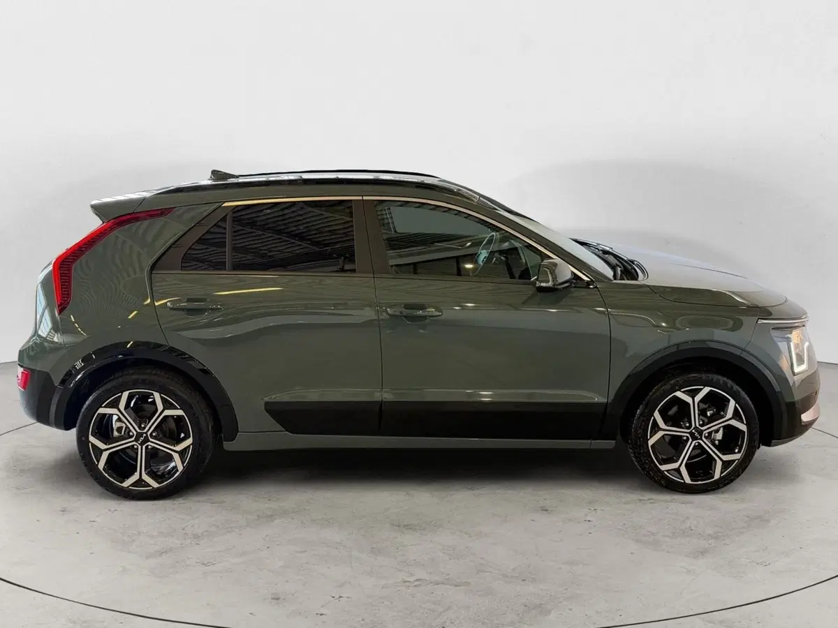Kia Niro nuova a Monza e Brianza (7)