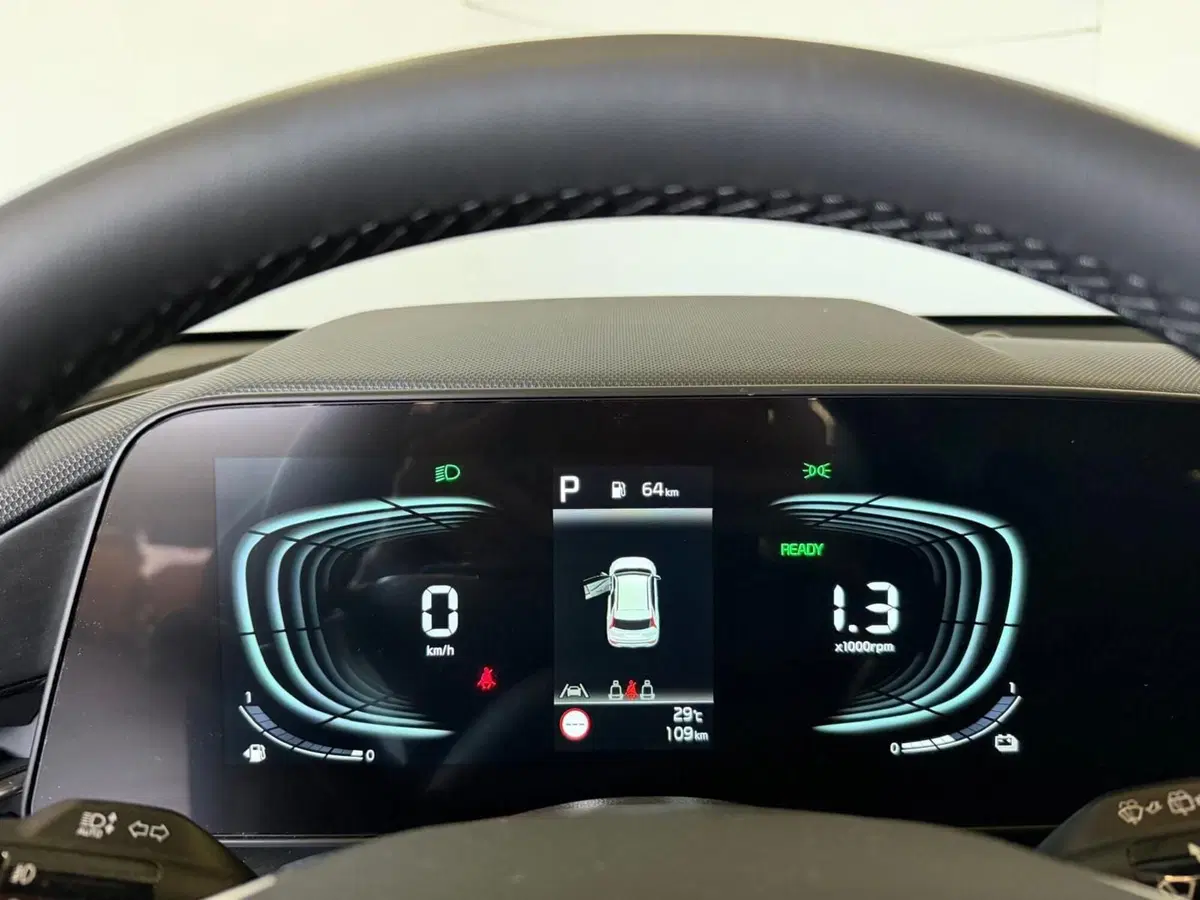 Kia Niro nuova a Monza e Brianza (8)