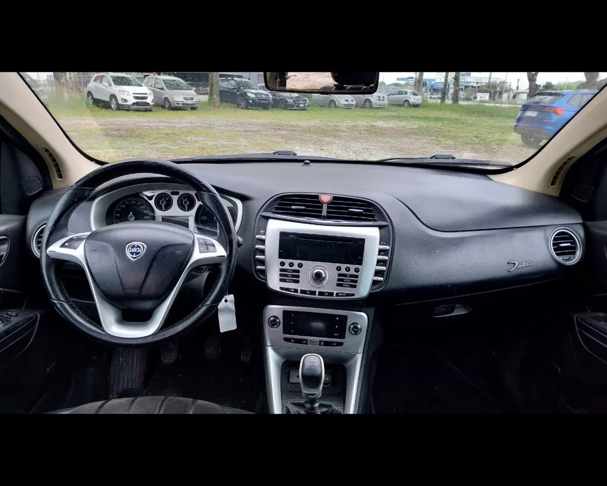 Lancia Delta usata a Ravenna (8)