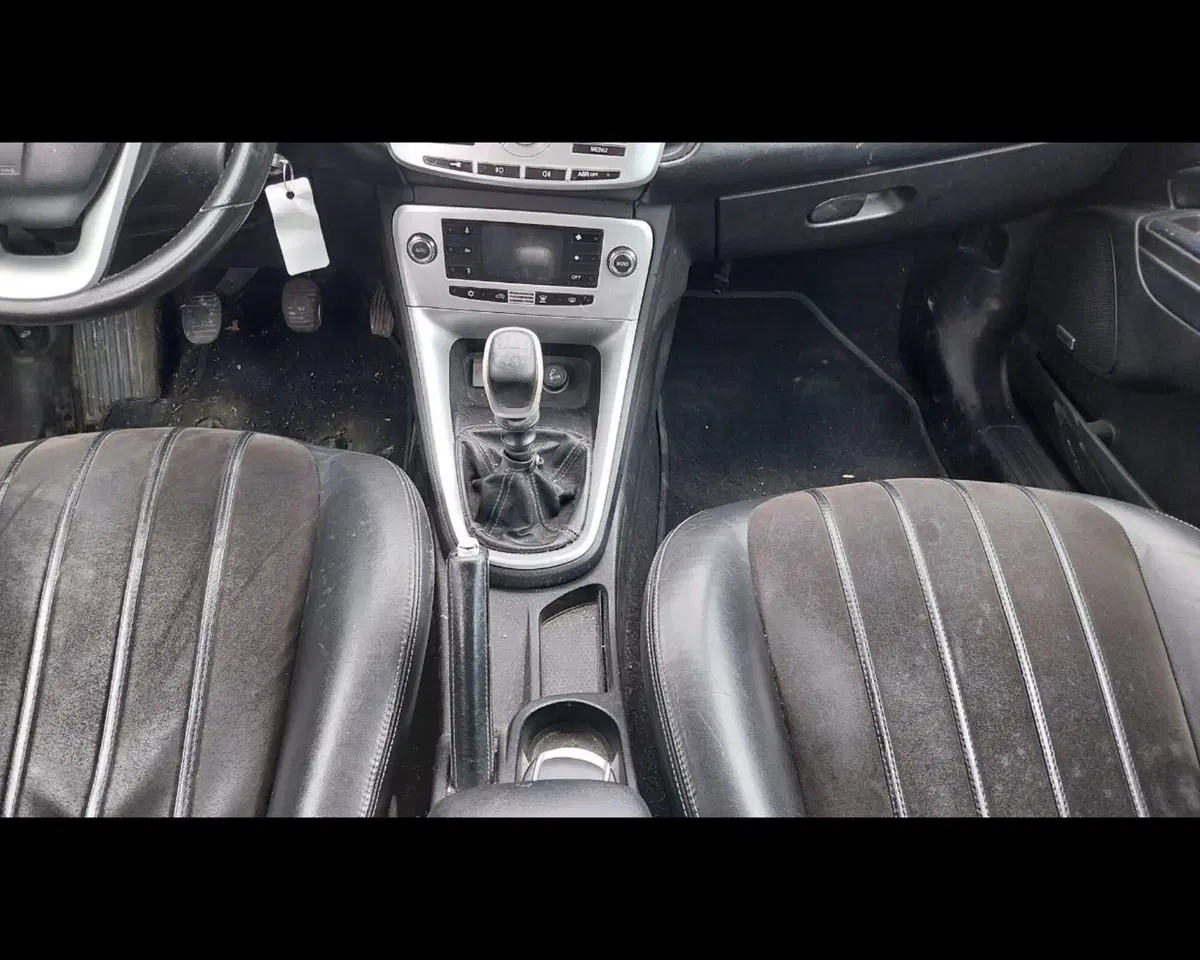Lancia Delta usata a Ravenna (9)