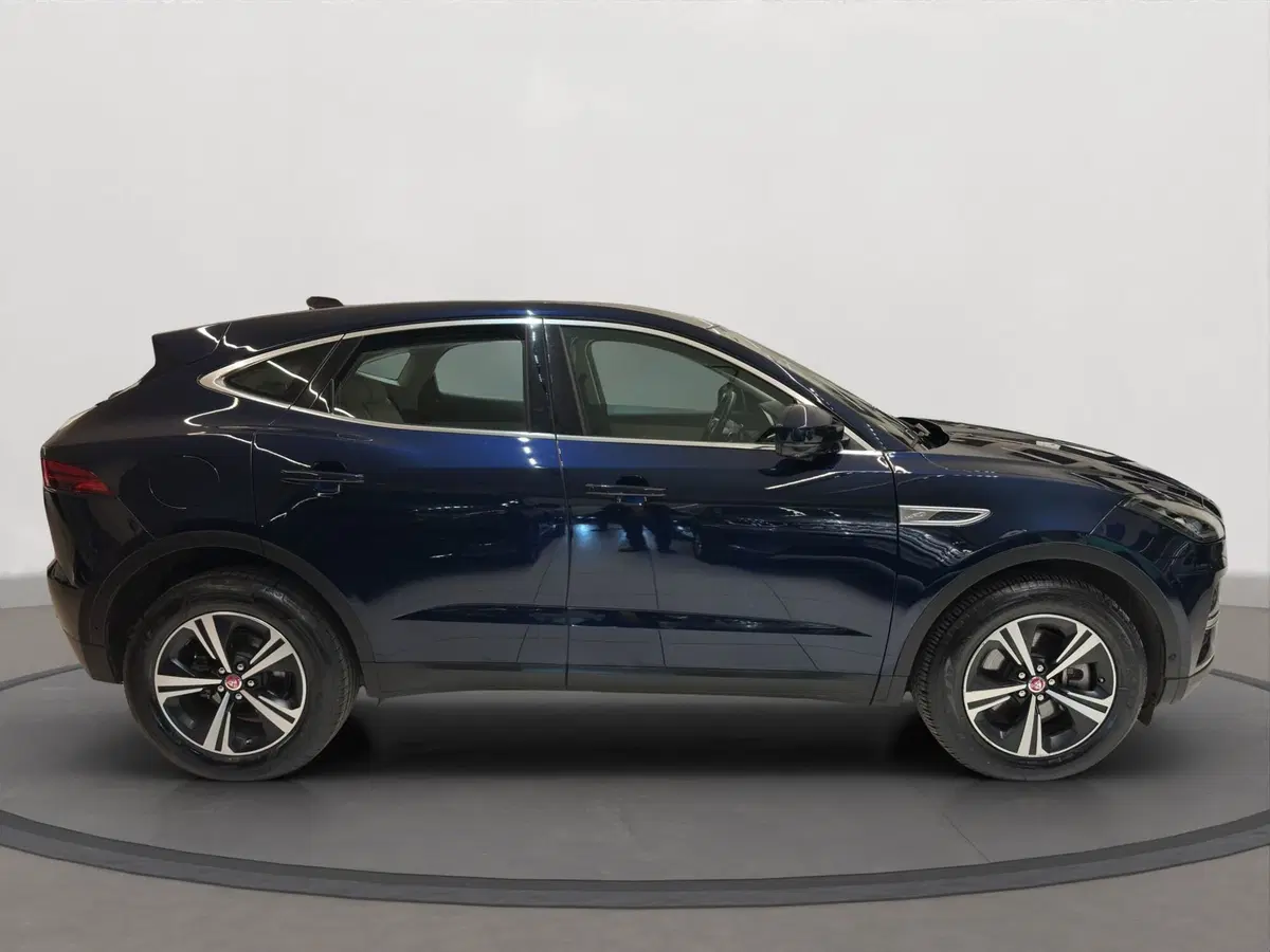 Jaguar E-Pace usata a Latina (6)