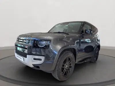 Land Rover Defender 90 3.0D I6 200 CV AWD Auto X-Dynamic S del 2024 usata a Latina