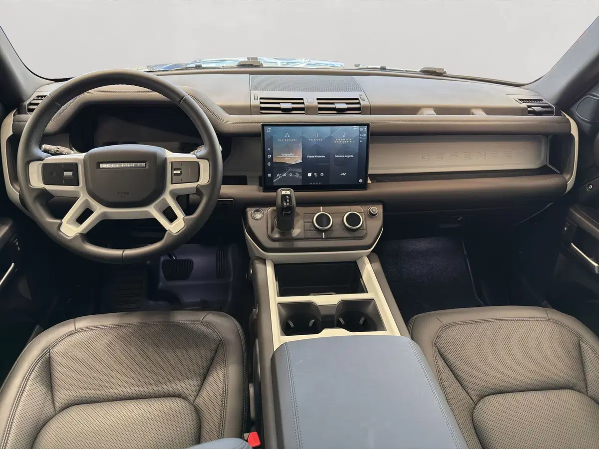 Land Rover Defender usata a Latina (4)