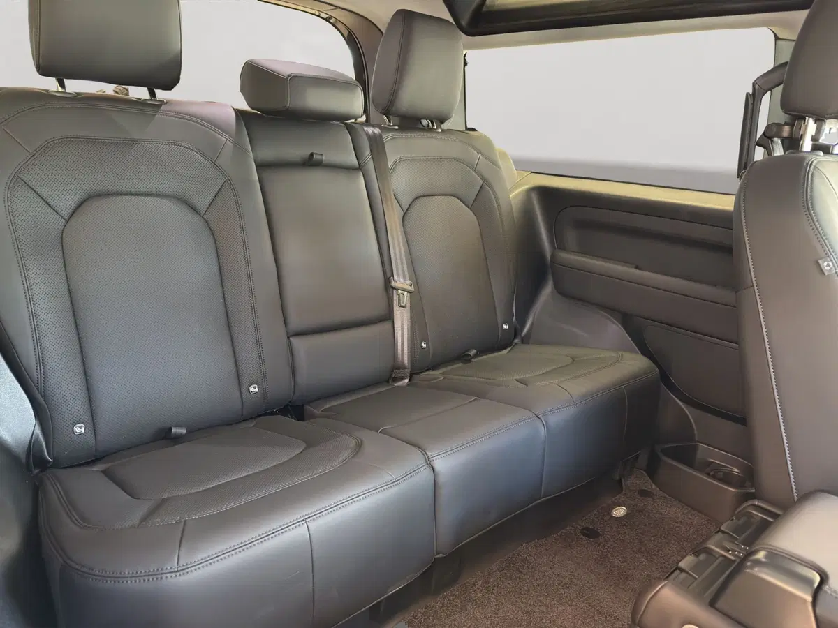 Land Rover Defender usata a Latina (5)