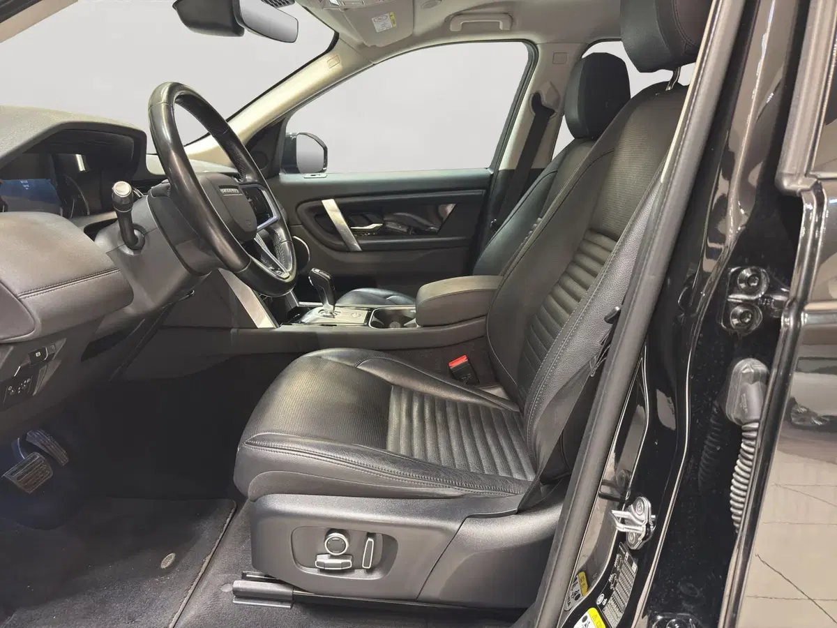 Land Rover Discovery Sport usata a Latina (11)