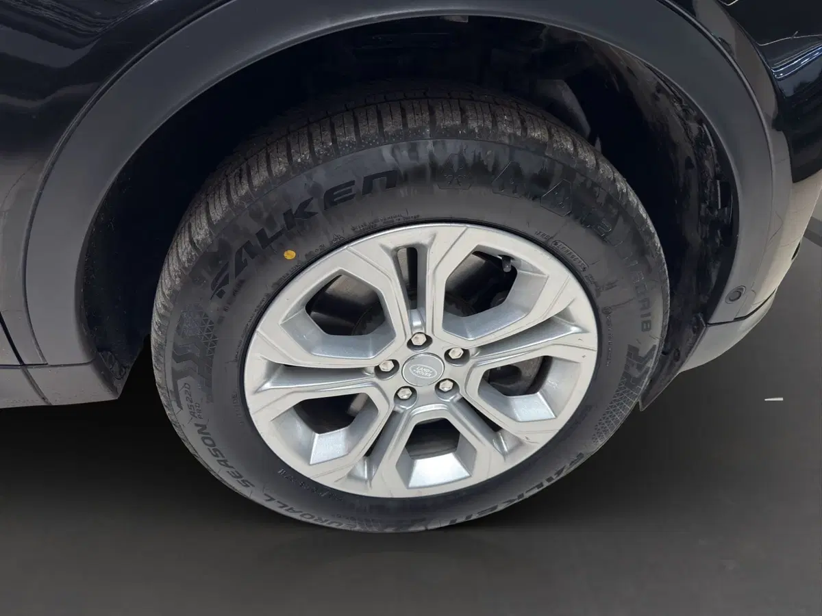 Land Rover Discovery Sport usata a Latina (9)
