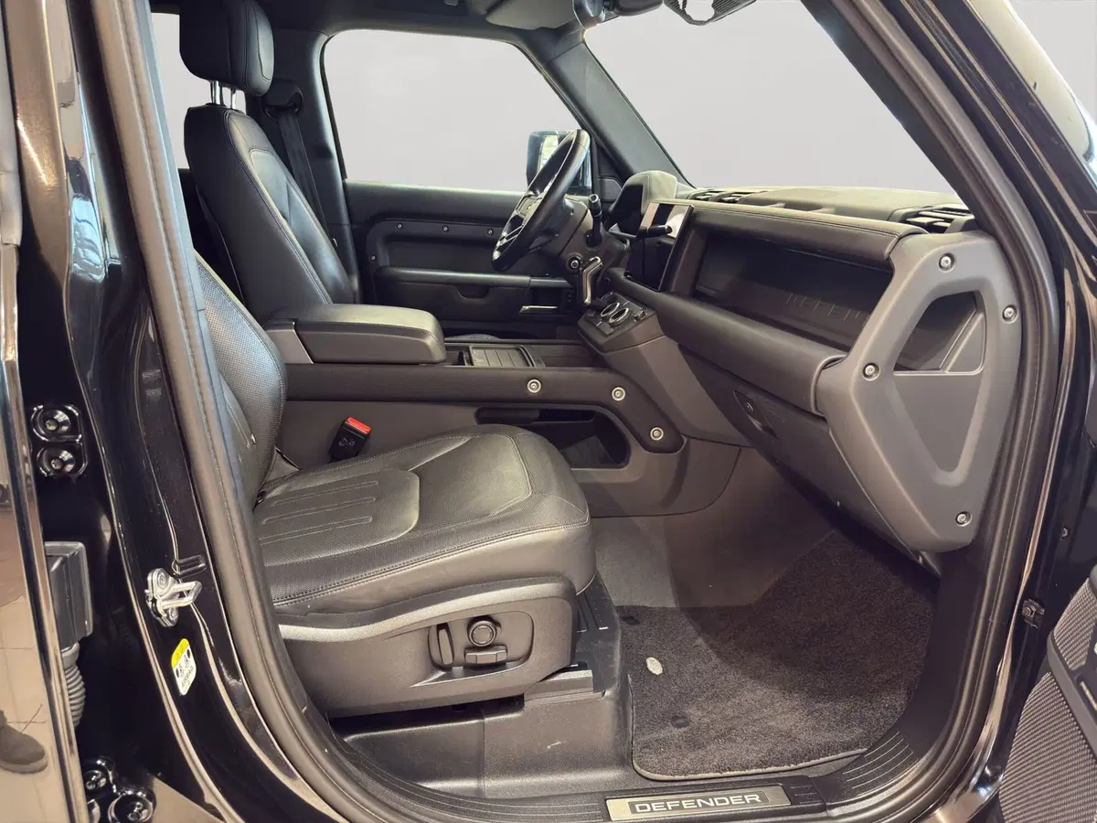 Land Rover Defender usata a Latina (3)