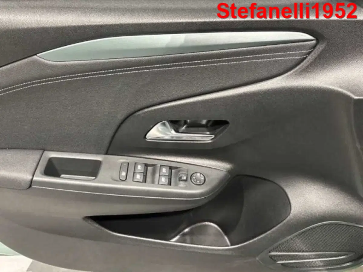 Opel Corsa nuova a Bologna (10)