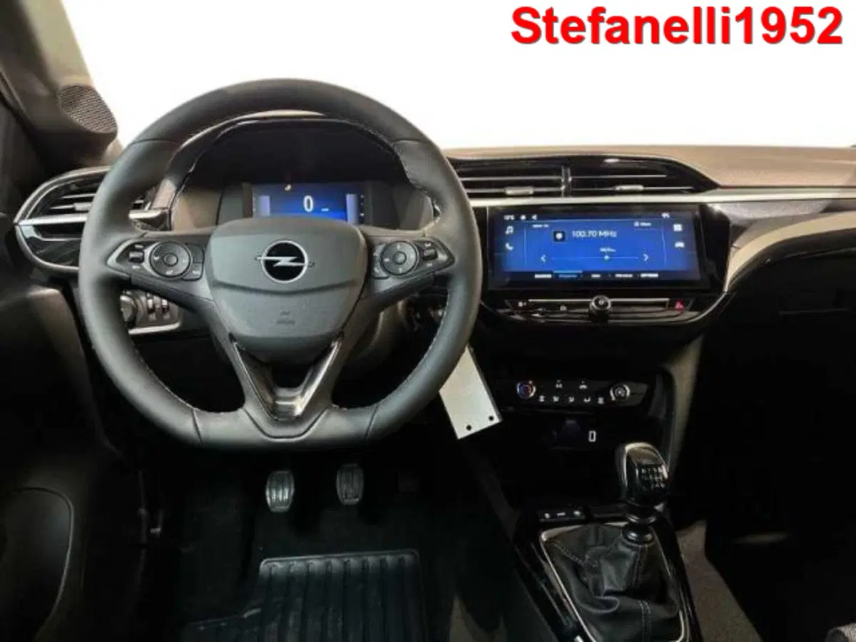 Opel Corsa nuova a Bologna (14)