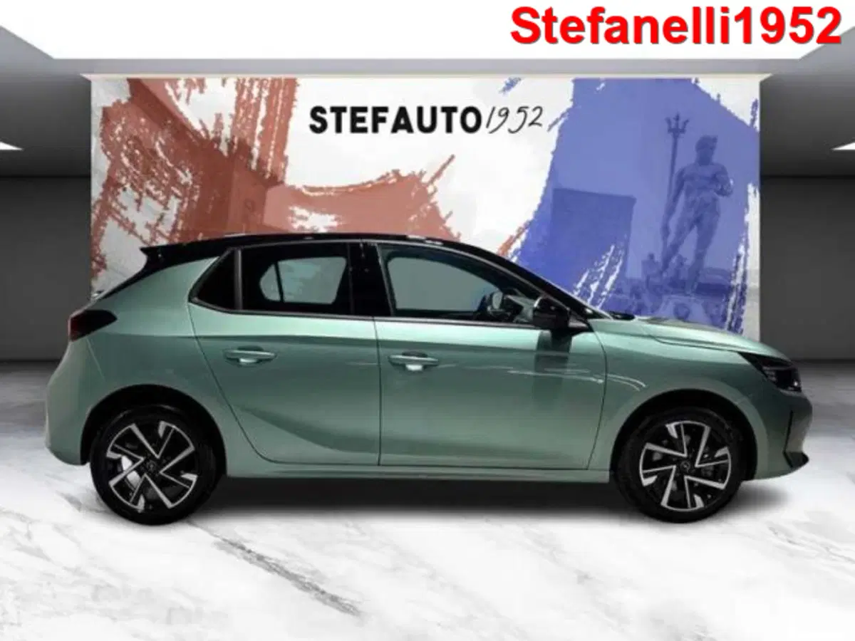 Opel Corsa nuova a Bologna (2)