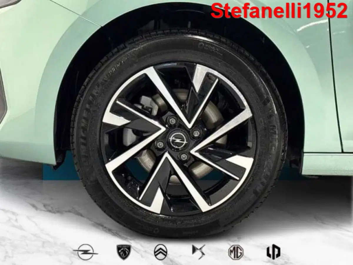 Opel Corsa nuova a Bologna (8)