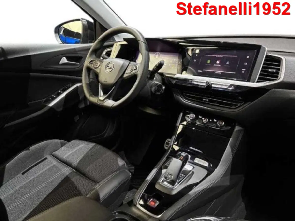 Opel Grandland nuova a Bologna (16)