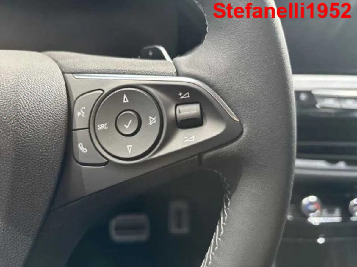 Opel Grandland nuova a Bologna (19)