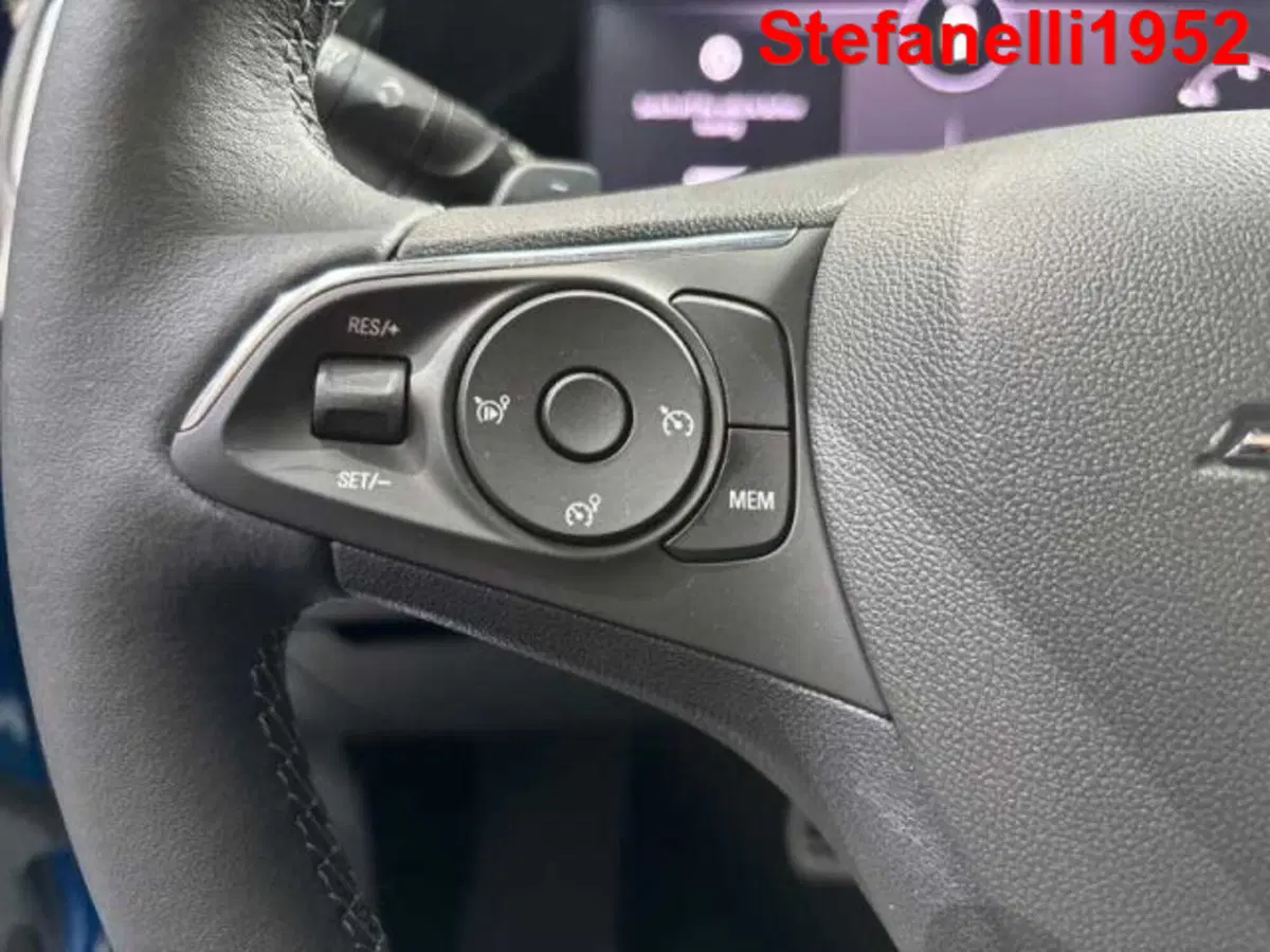 Opel Grandland nuova a Bologna (20)