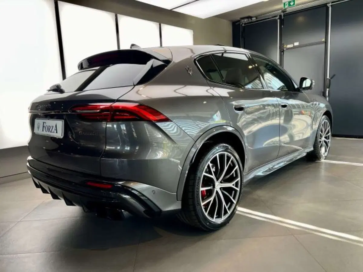 Maserati Grecale usata a Torino (7)
