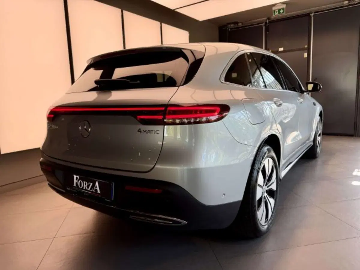 Mercedes-Benz EQC usata a Torino (8)