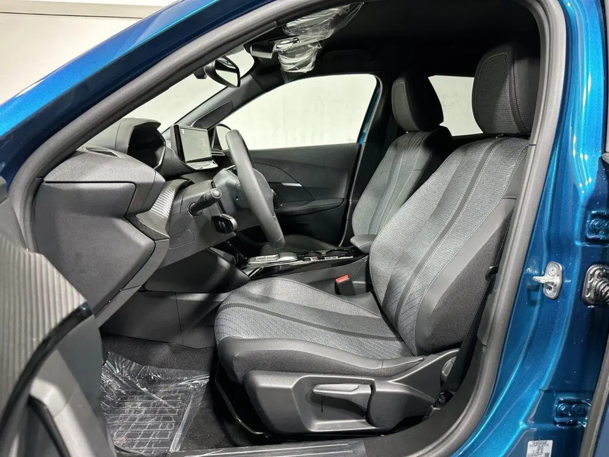 Peugeot 2008 nuova a Sondrio (10)