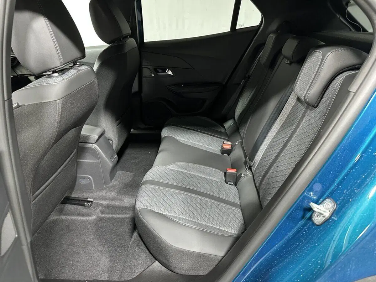 Peugeot 2008 nuova a Sondrio (11)