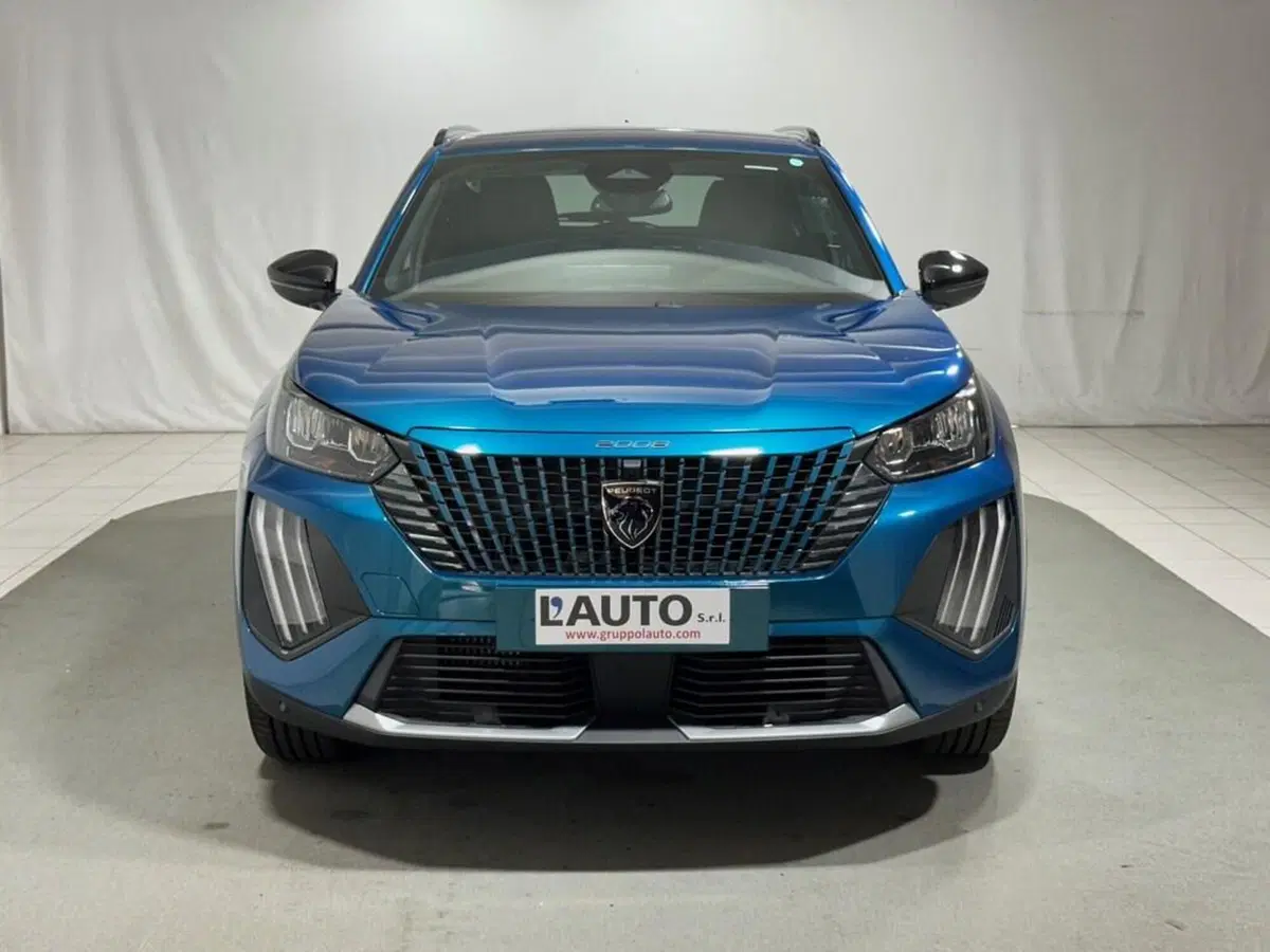 Peugeot 2008 nuova a Sondrio (8)