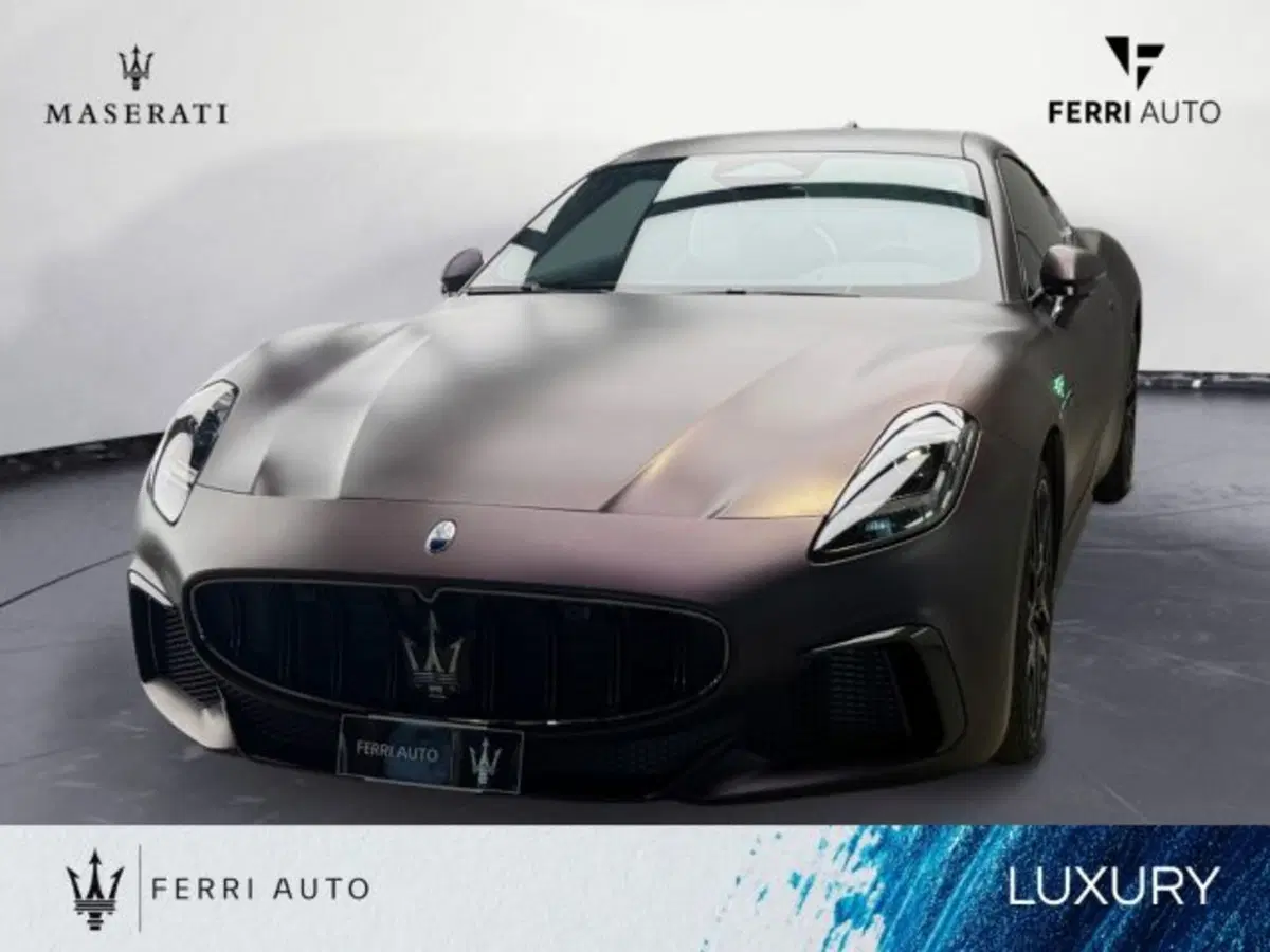 Maserati Granturismo nuova a Udine