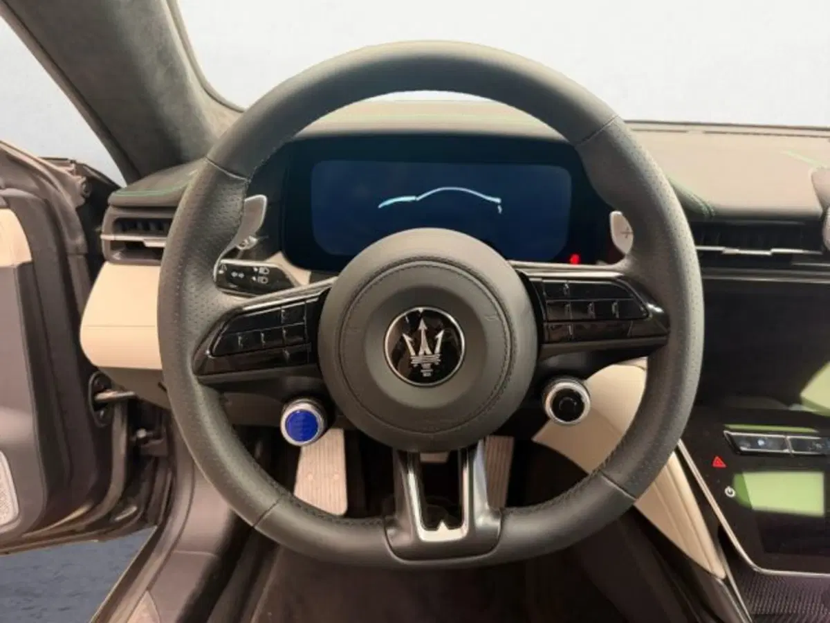 Maserati Granturismo nuova a Udine (10)