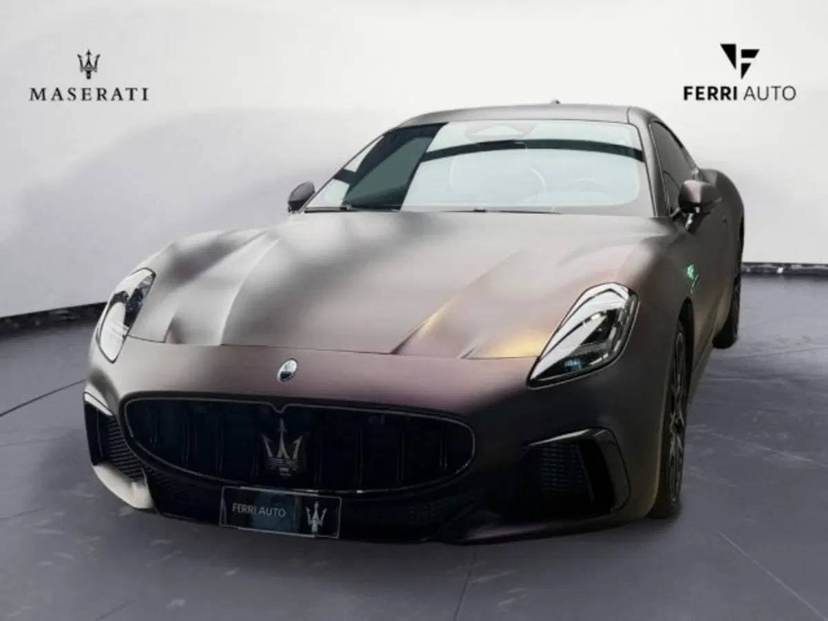 Maserati Granturismo nuova a Udine (2)