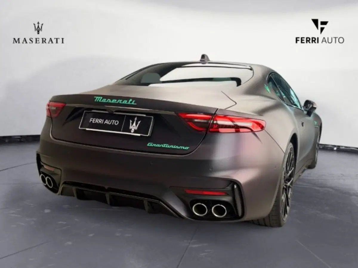 Maserati Granturismo nuova a Udine (5)