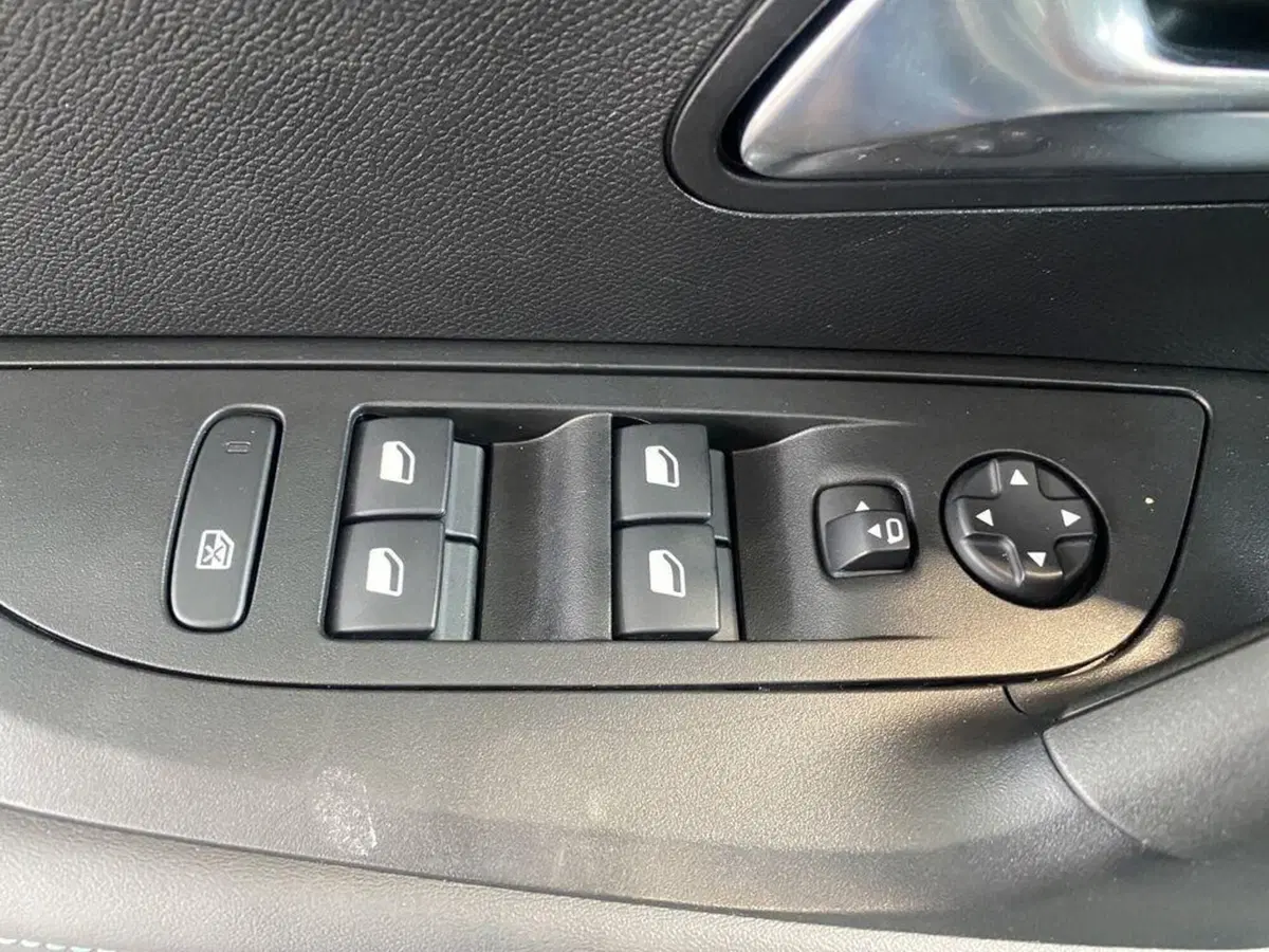 Peugeot 2008 usata a Torino (13)