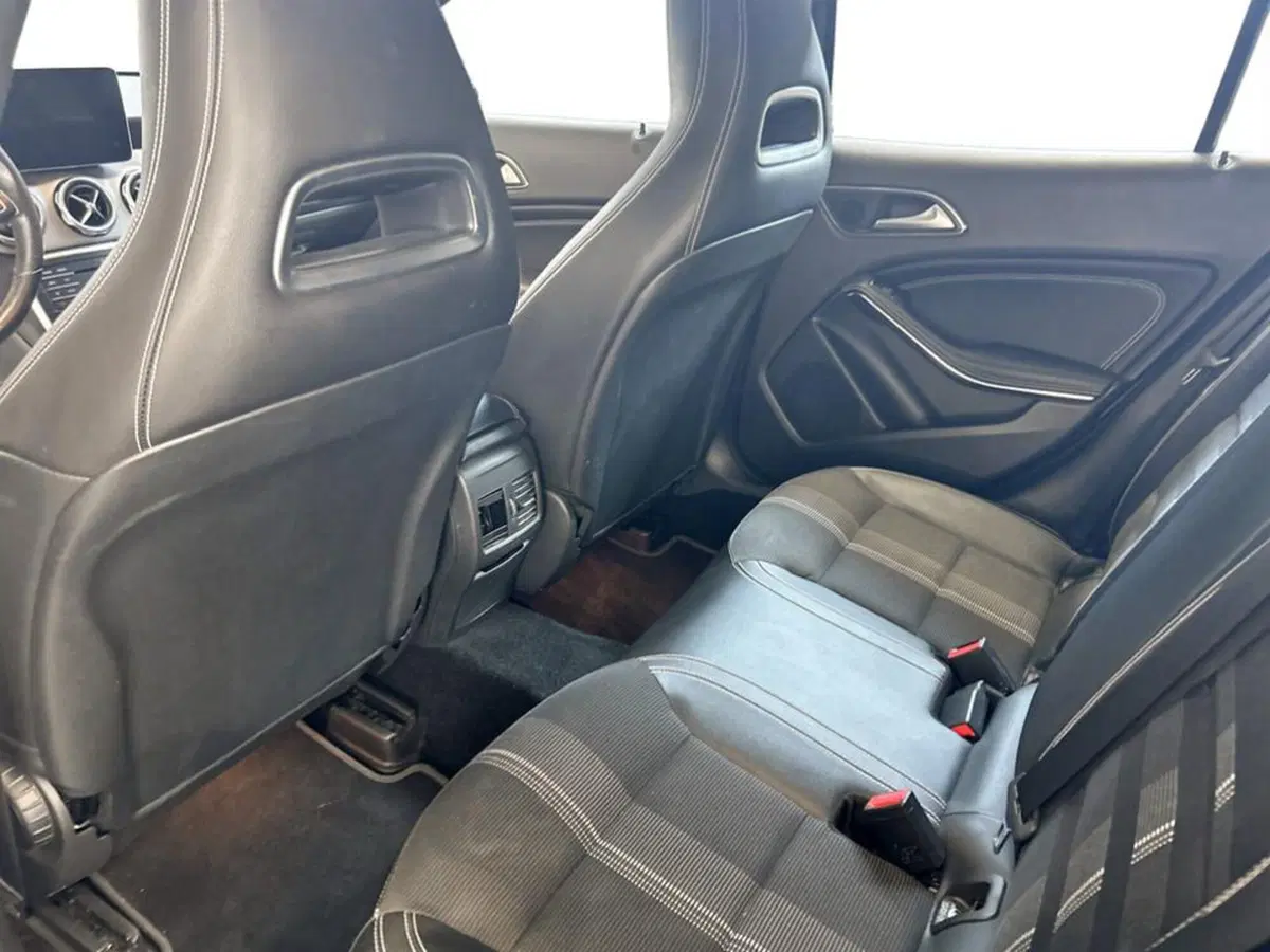 Mercedes-Benz GLA SUV usata a Piacenza (10)