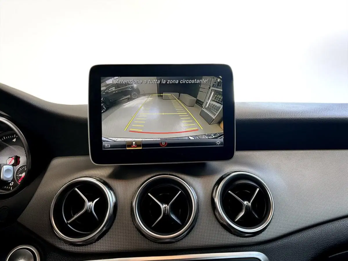 Mercedes-Benz GLA SUV usata a Piacenza (11)