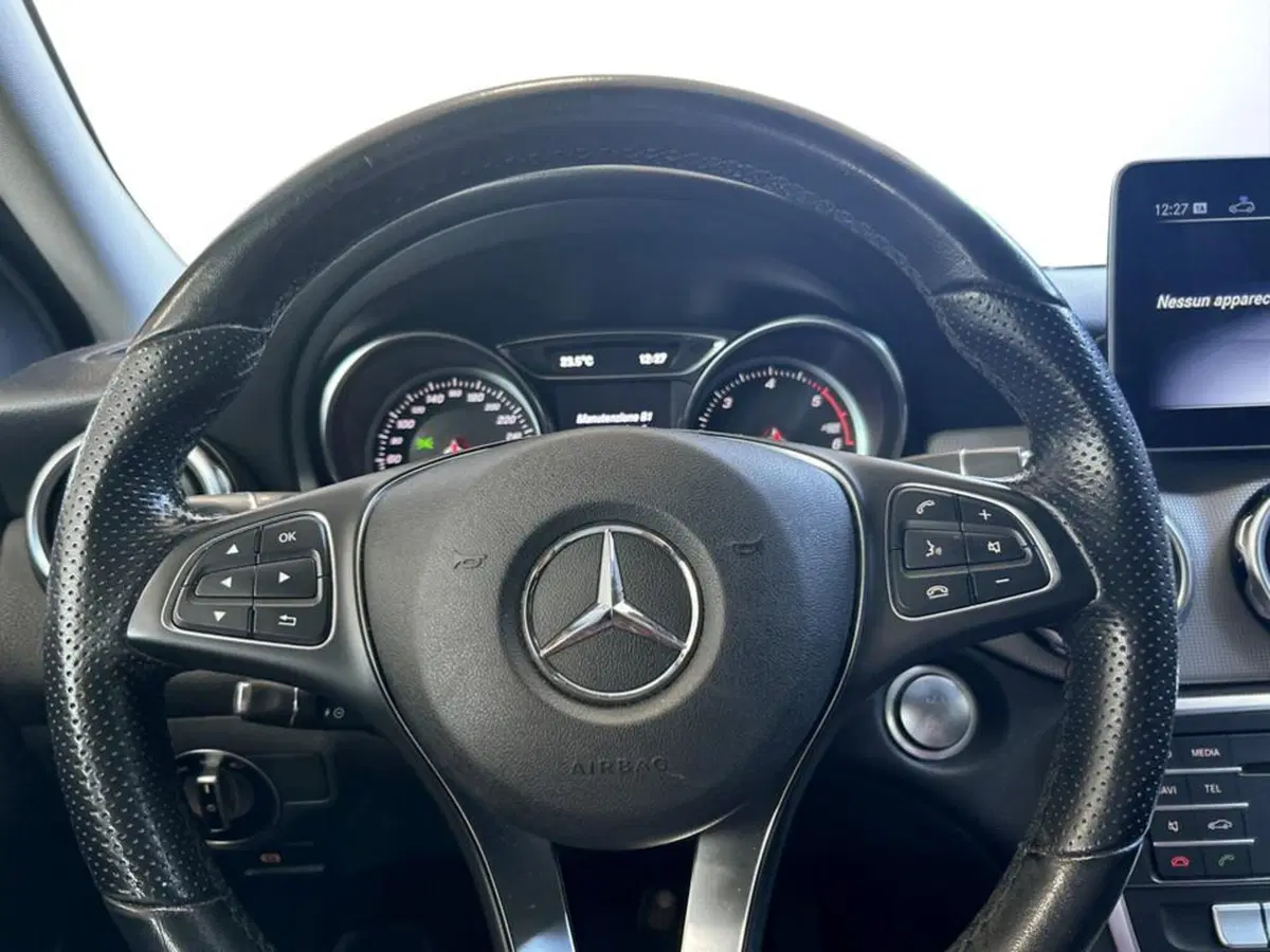 Mercedes-Benz GLA SUV usata a Piacenza (12)