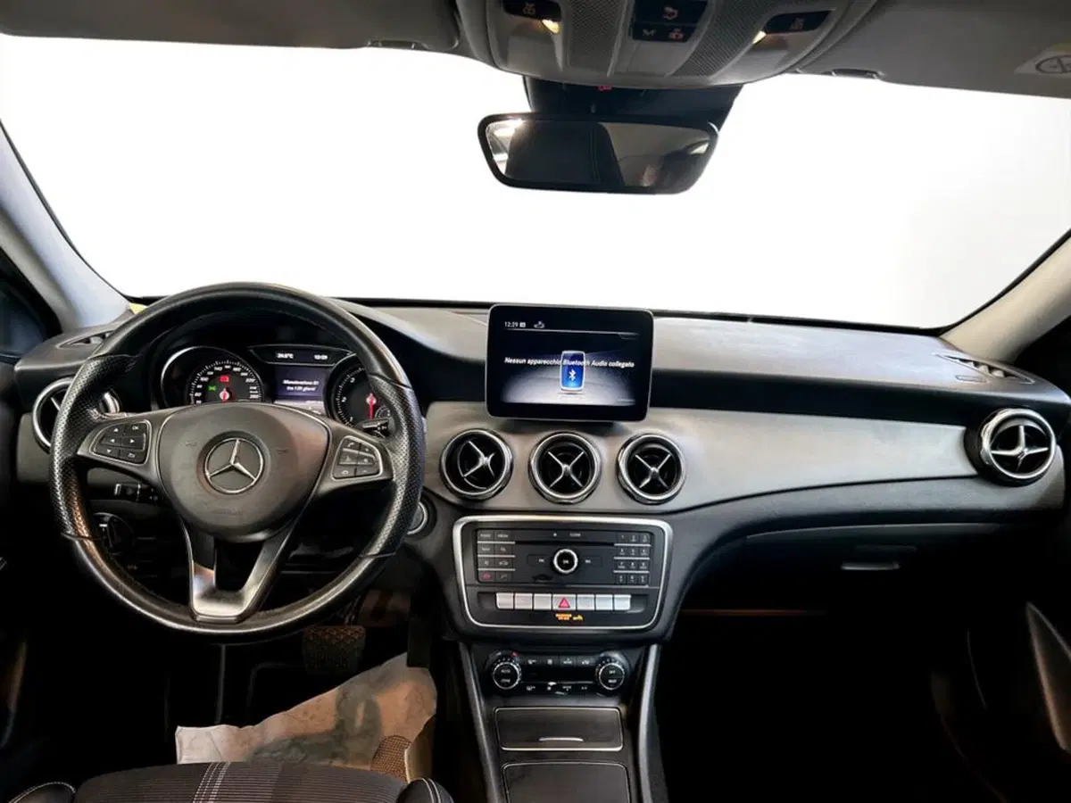 Mercedes-Benz GLA SUV usata a Piacenza (8)