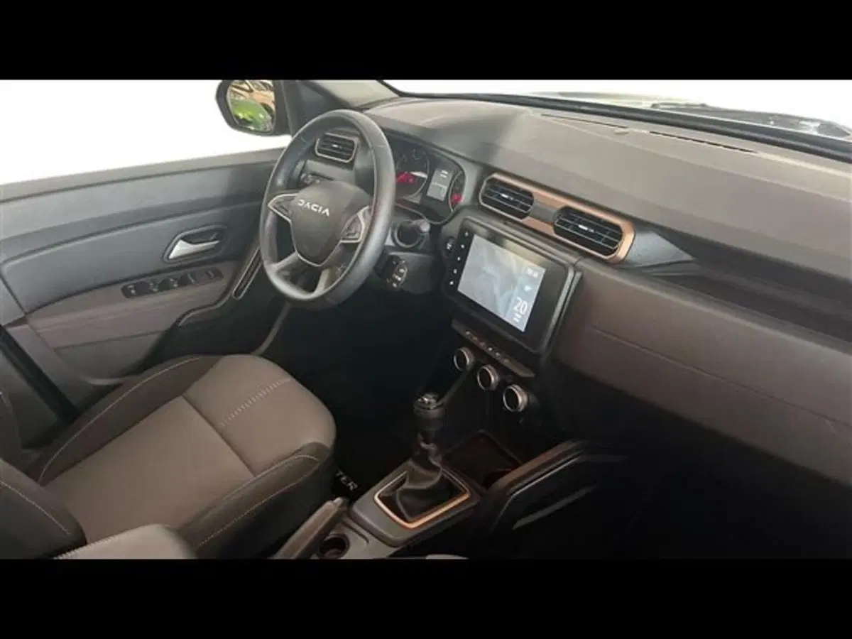 Dacia Duster usata a Firenze (11)