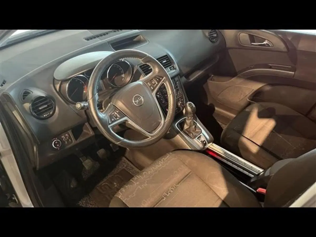 Opel Meriva usata a Firenze (9)