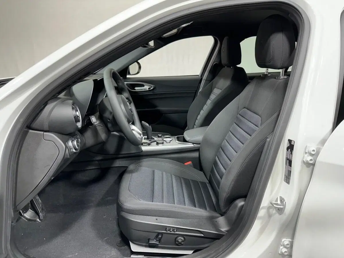 Alfa Romeo Giulia nuova a Sondrio (10)