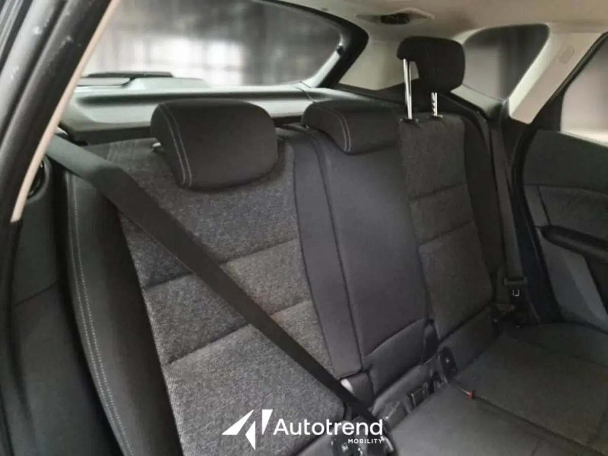 BMW Serie 2 Active Tourer usata a Bari (13)