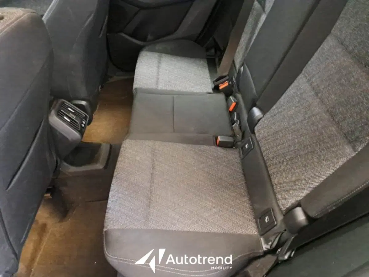 BMW Serie 2 Active Tourer usata a Bari (14)