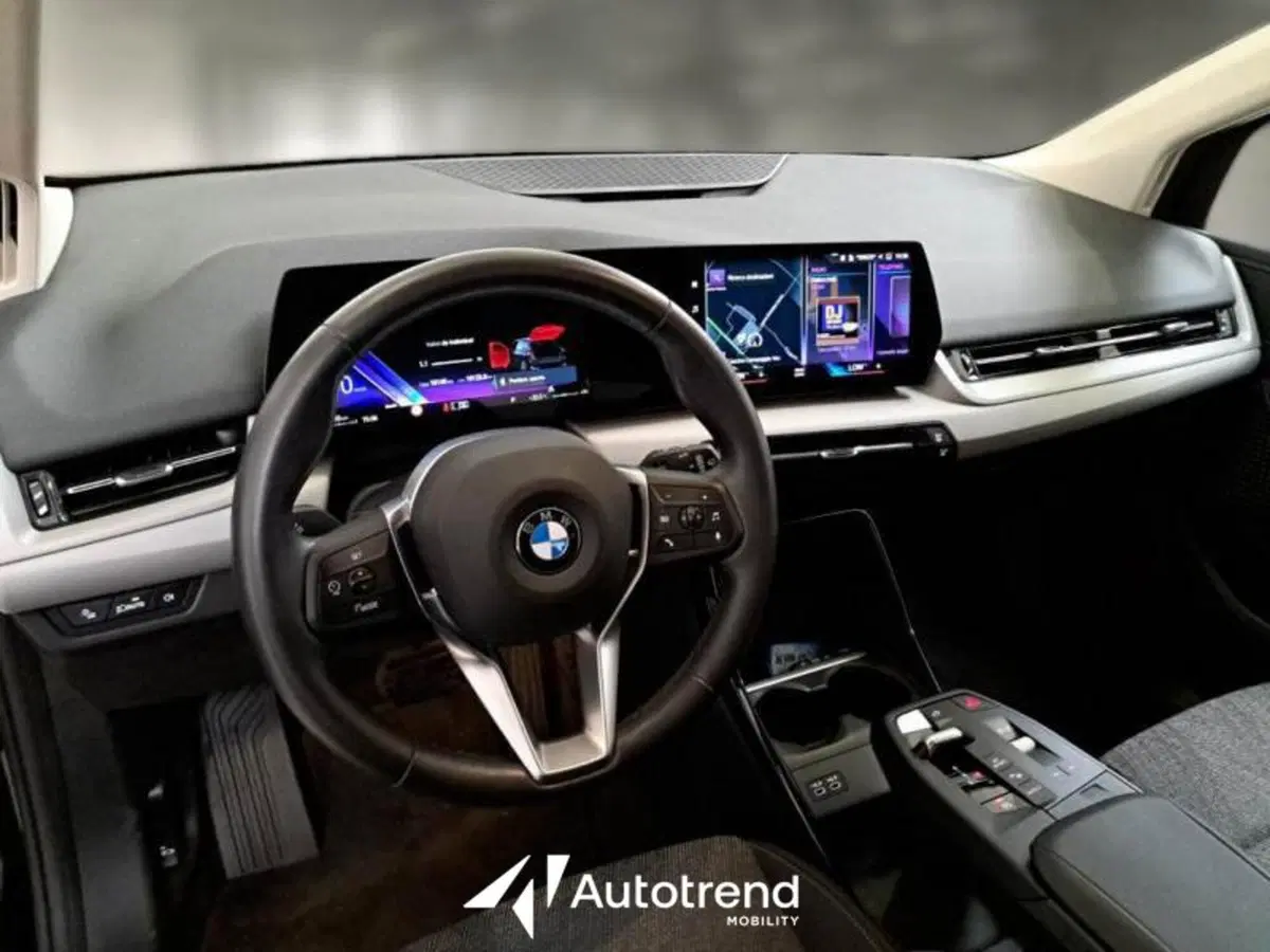BMW Serie 2 Active Tourer usata a Bari (8)