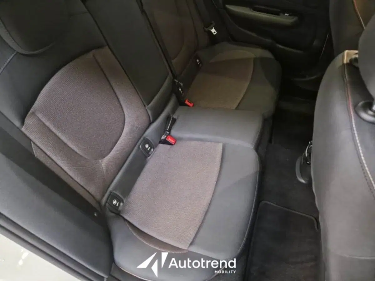 MINI Mini Clubman usata a Bari (14)