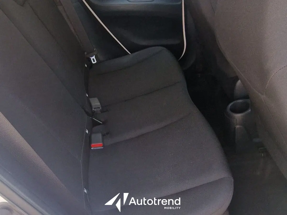 Toyota Aygo X usata a Bari (14)