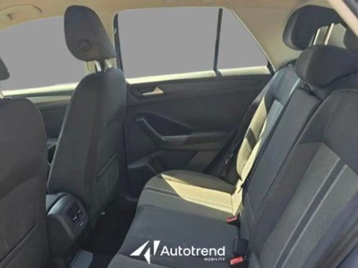 Volkswagen T-Roc usata a Bari (12)