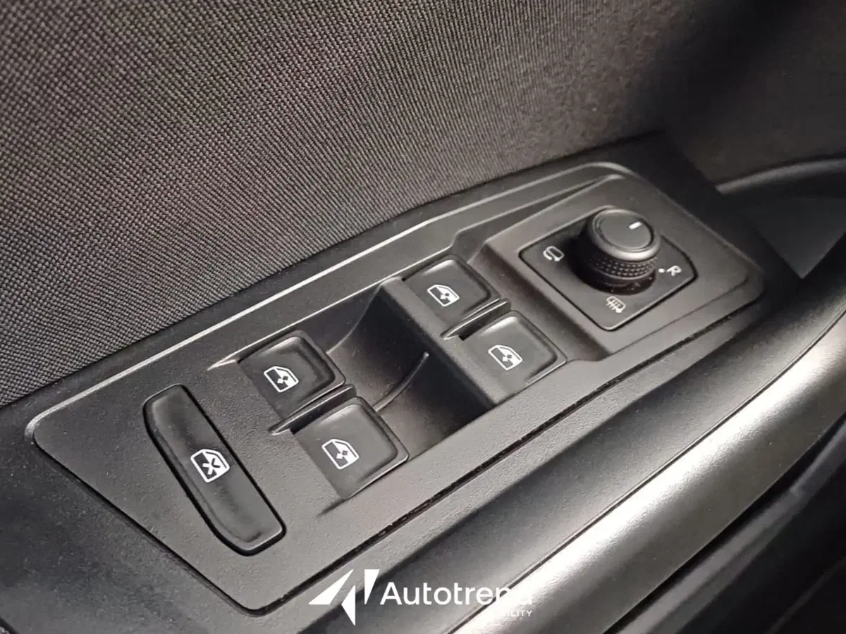 Volkswagen T-Roc usata a Bari (15)