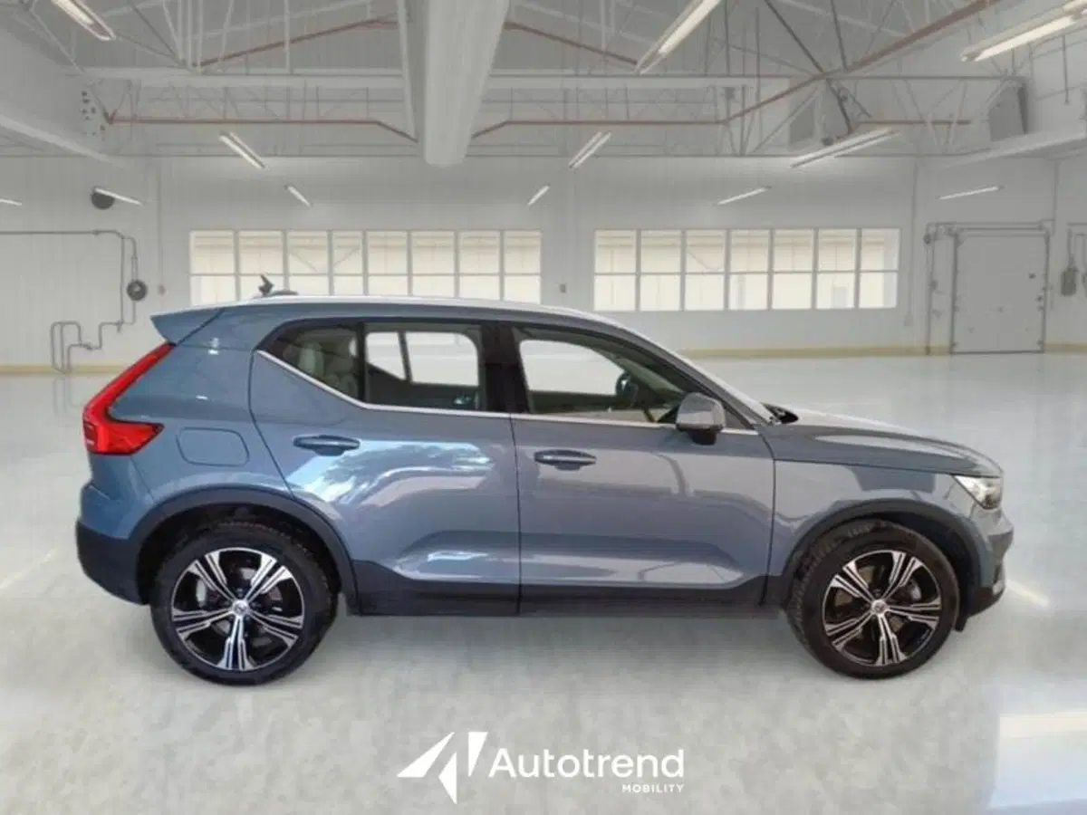 Volvo XC40 usata a Bari (5)