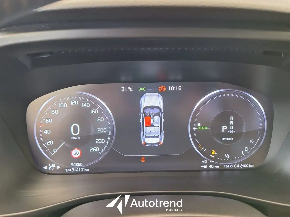 Volvo XC40 usata a Bari (11)