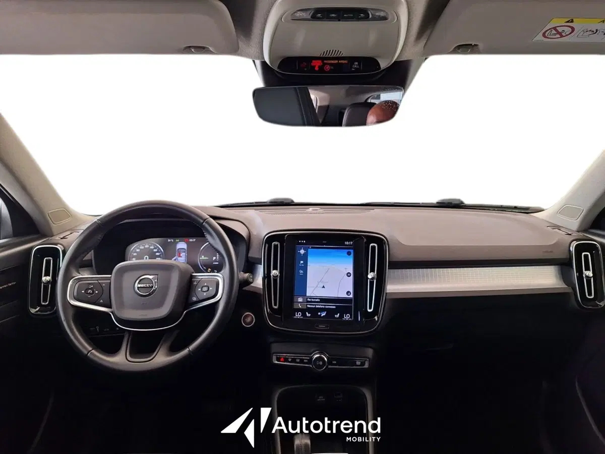 Volvo XC40 usata a Bari (8)
